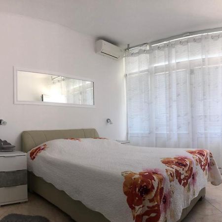 Apartments Ljube มาคาร์สกา ภายนอก รูปภาพ