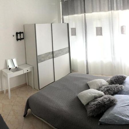 Apartments Ljube มาคาร์สกา ภายนอก รูปภาพ