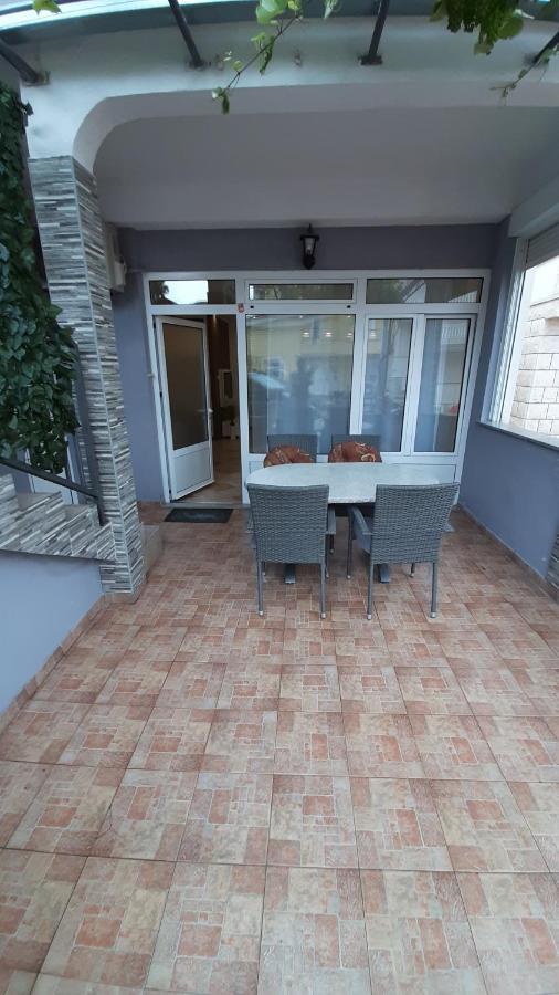 Apartments Ljube มาคาร์สกา ภายนอก รูปภาพ