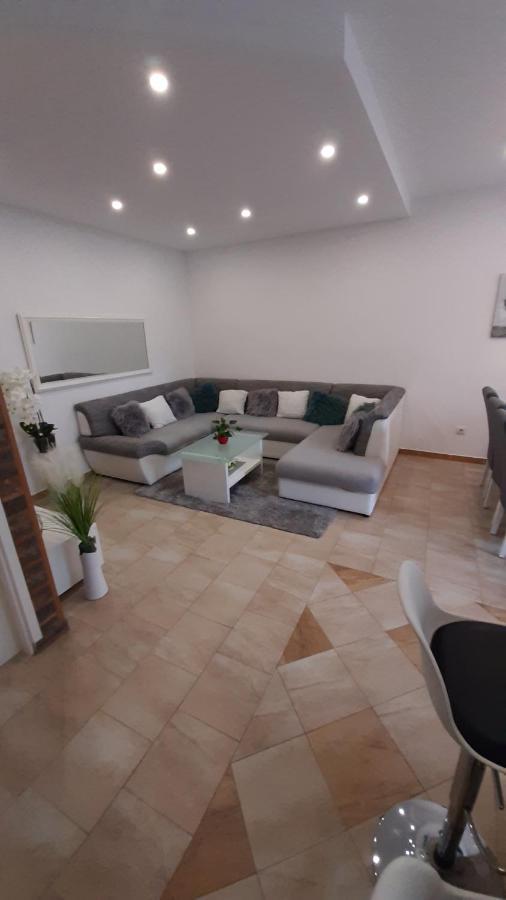 Apartments Ljube มาคาร์สกา ภายนอก รูปภาพ