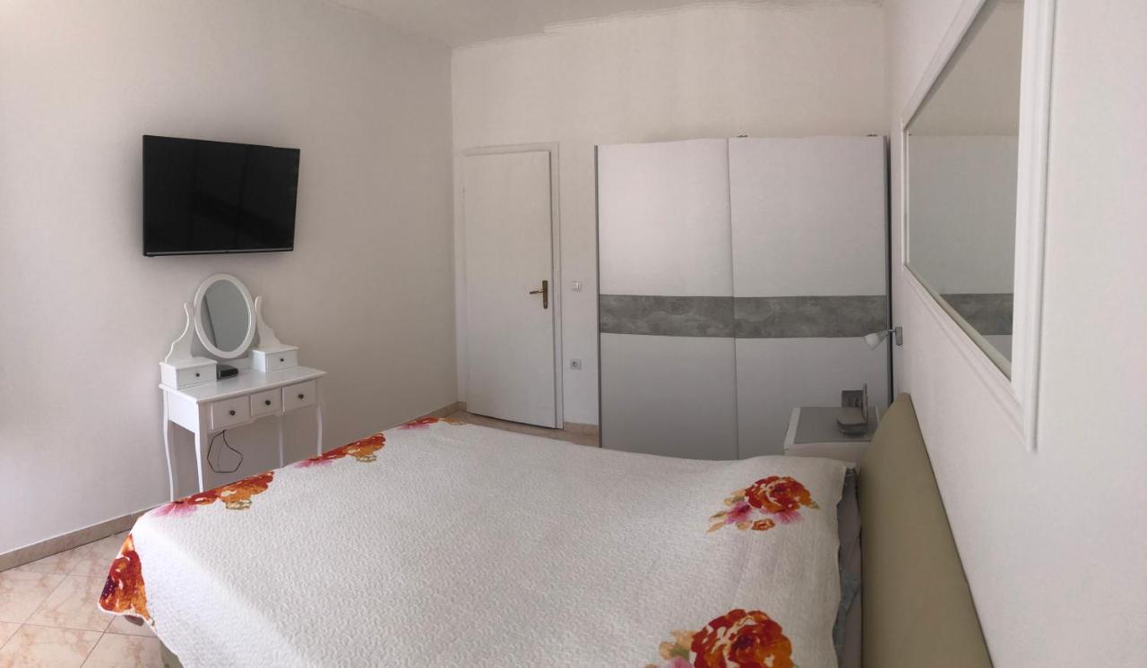 Apartments Ljube มาคาร์สกา ภายนอก รูปภาพ
