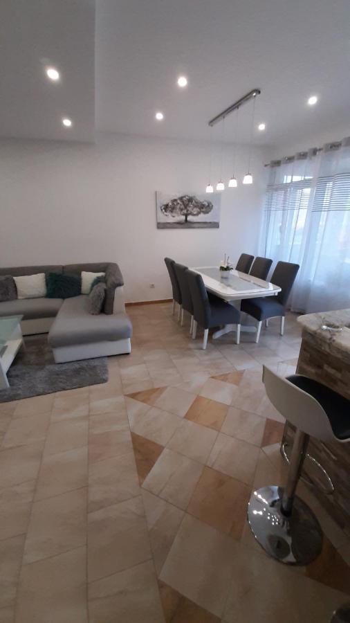 Apartments Ljube มาคาร์สกา ภายนอก รูปภาพ